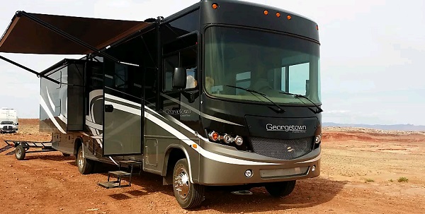 georgetown-rv-covers-lifestyle.jpg